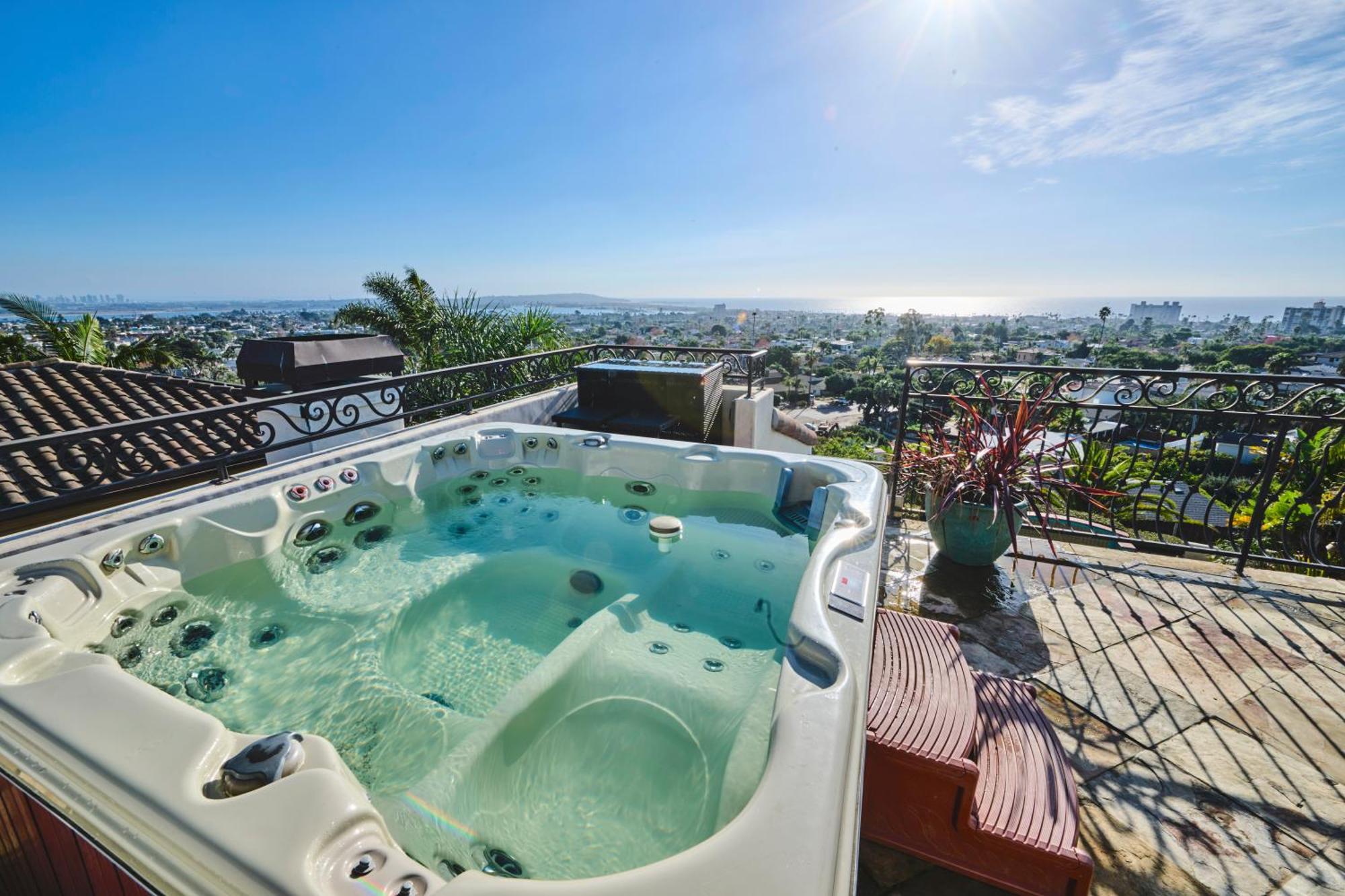 360 Degree Ocean & City Views With Pool, Spa, Close To The Beach! Pets Ok 샌디에이고 외부 사진